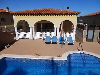 Mi Casa Villa *